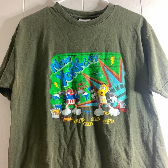 vintage 2009 M&M’S CHOCOLATE CANDY NEW YORK CITY Statue Of Liberty tee shirt M - Picture 3 of 6